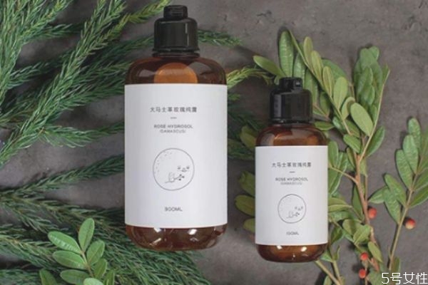 純露不放冰箱可以放多久 純露可以天天使用嗎 純露不放冰箱可以放多久 純露可以天天使用嗎