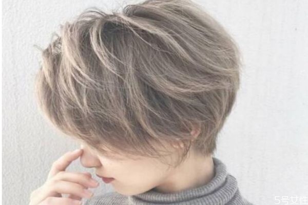 紋理燙上藥水一般多長時間 紋理燙能保持多久 紋理燙上藥水一般多長時間 紋理燙能保持多久