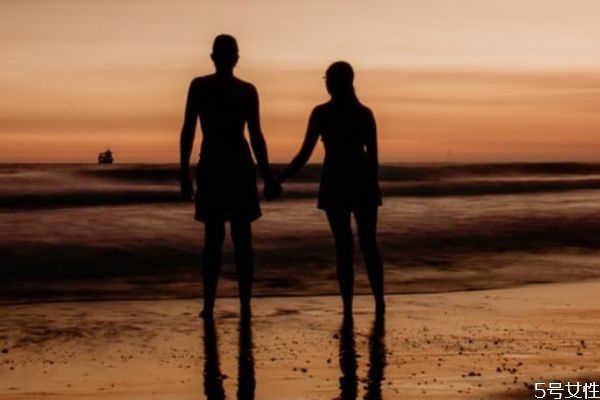 男生初戀后還會(huì)有真愛(ài)嗎 初戀是男生心中的最痛嗎 男生初戀后還會(huì)有真愛(ài)嗎 初戀是男生心中的最痛嗎