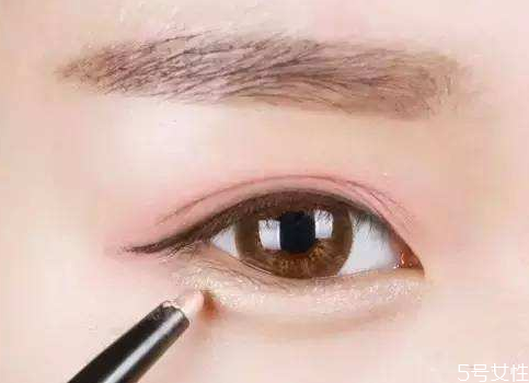 眼妝包括什么 畫(huà)眼妝步驟講解 眼妝包括什么 畫(huà)眼妝步驟講解