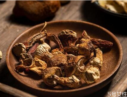 猴頭菇怎么保存好 猴頭菇變色了還能吃嗎 猴頭菇怎么保存好 猴頭菇變色了還能吃嗎