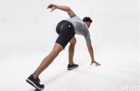 不吃晚飯一個月可以瘦多少斤 不吃晚飯跑步會瘦嗎 不吃晚飯一個月可以瘦多少斤 不吃晚飯跑步會瘦嗎