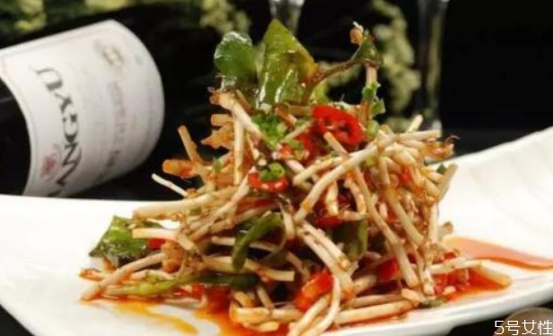 魚(yú)腥草煮水能給小孩洗澡嗎 魚(yú)腥草治脫發(fā)是真的嗎 魚(yú)腥草煮水能給小孩洗澡嗎 魚(yú)腥草治脫發(fā)是真的嗎