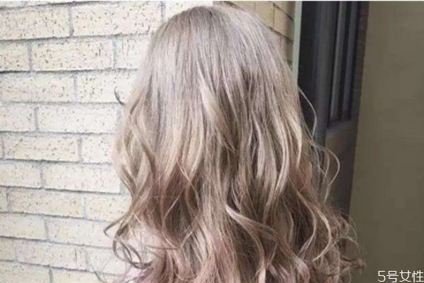 短發(fā)如何快速留長(zhǎng) 頭發(fā)中分分久了禿了怎么辦 短發(fā)如何快速留長(zhǎng) 頭發(fā)中分分久了禿了怎么辦