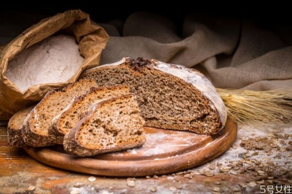 早餐吃全麥面包可以減肥嗎 減肥全麥面包哪個(gè)牌子好 早餐吃全麥面包可以減肥嗎 減肥全麥面包哪個(gè)牌子好