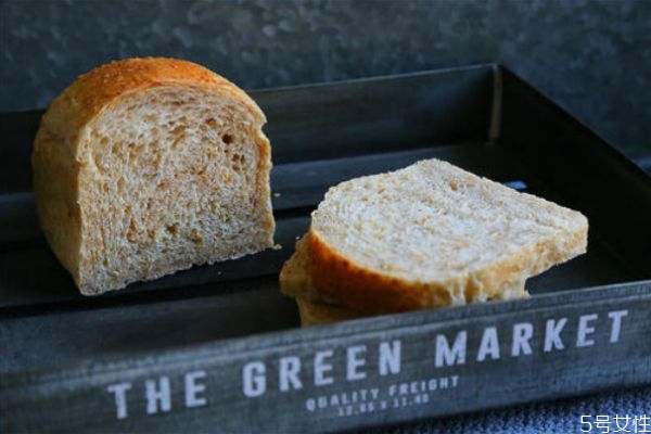 早餐吃全麥面包可以減肥嗎 減肥全麥面包哪個(gè)牌子好 早餐吃全麥面包可以減肥嗎 減肥全麥面包哪個(gè)牌子好