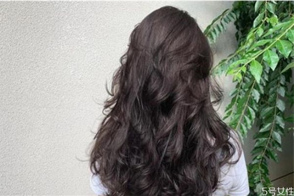 短發(fā)如何快速留長(zhǎng) 頭發(fā)中分分久了禿了怎么辦 短發(fā)如何快速留長(zhǎng) 頭發(fā)中分分久了禿了怎么辦