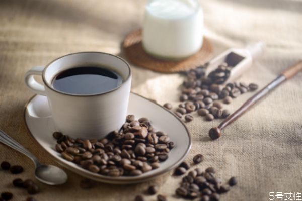 咖啡加鹽可以壯陽嗎 咖啡加鹽有什么作用 咖啡加鹽可以壯陽嗎 咖啡加鹽有什么作用