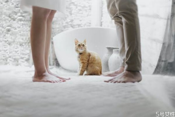 哪種婚外情永遠(yuǎn)斷不了 男人對(duì)情人認(rèn)真的表現(xiàn) 哪種婚外情永遠(yuǎn)斷不了 男人對(duì)情人認(rèn)真的表現(xiàn)