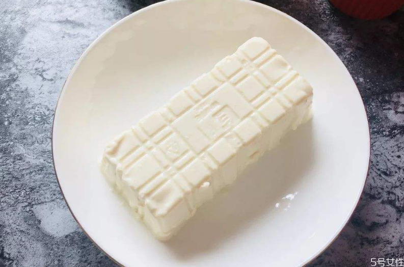 沒(méi)有內(nèi)酯怎么做豆腐腦 經(jīng)常吃?xún)?nèi)酯豆腐好嗎