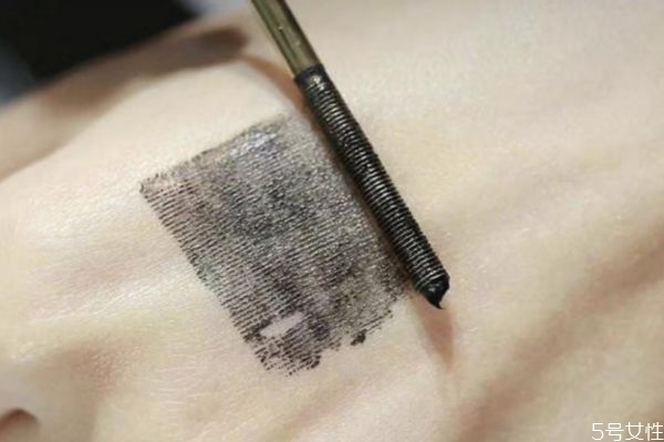 睫毛膏用什么卸妝 睫毛膏怎么卸妝 睫毛膏用什么卸妝 睫毛膏怎么卸妝