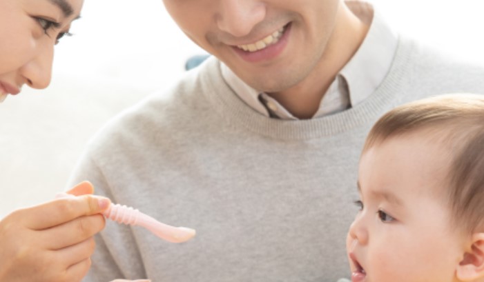 可以用礦泉水沖奶粉嗎 應(yīng)該用什么水給寶寶沖奶粉 可以用礦泉水沖奶粉嗎 應(yīng)該用什么水給寶寶沖奶粉