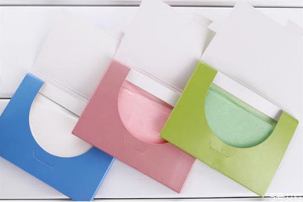 為什么吸油紙不會燒起來 吸油紙用粗糙面還是光滑面 為什么吸油紙不會燒起來 吸油紙用粗糙面還是光滑面