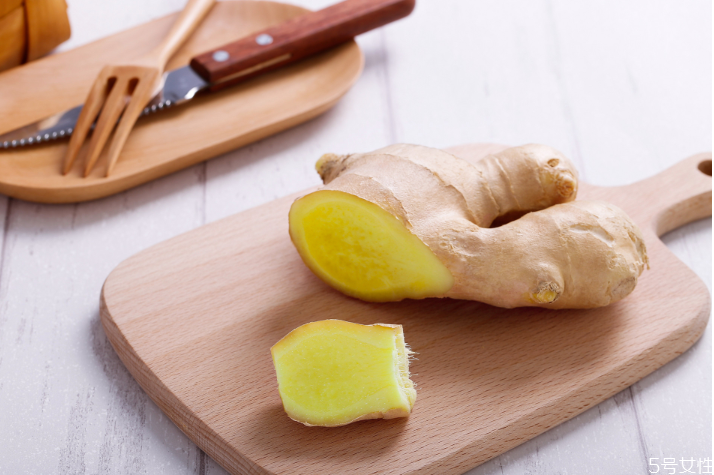 干姜的藥用配方 干姜祛濕好還是生姜祛濕好 干姜的藥用配方 干姜祛濕好還是生姜祛濕好