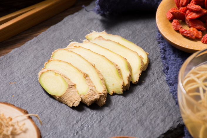 干姜是生姜曬干的嗎 甘草干姜湯的功效 干姜是生姜曬干的嗎 甘草干姜湯的功效