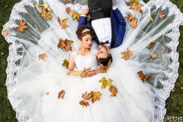 離婚要想清楚這三個(gè)問題 對準(zhǔn)備離婚女人的忠告 離婚要想清楚這三個(gè)問題 對準(zhǔn)備離婚女人的忠告