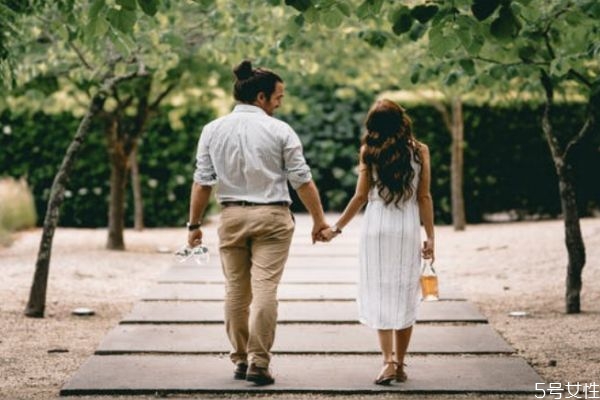 離婚怎樣讓老公回心轉(zhuǎn)意 勸老公回心轉(zhuǎn)意的話語 離婚怎樣讓老公回心轉(zhuǎn)意 勸老公回心轉(zhuǎn)意的話語