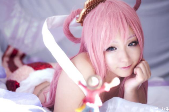 cosplay眼妝怎么畫 女生cos男生化妝教程 cosplay眼妝怎么畫 女生cos男生化妝教程