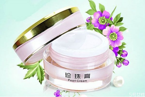 珍珠膏是化妝品還是護膚品 珍珠膏的正確使用方法 珍珠膏是化妝品還是護膚品 珍珠膏的正確使用方法