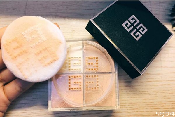 冬天需要用散粉嗎 冬天用散粉的注意事項(xiàng) 冬天需要用散粉嗎 冬天用散粉的注意事項(xiàng)