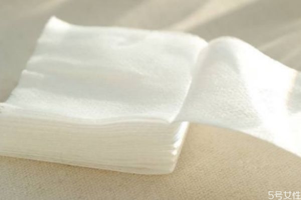 薄化妝棉怎么用 化妝棉做面膜敷多久 薄化妝棉怎么用 化妝棉做面膜敷多久