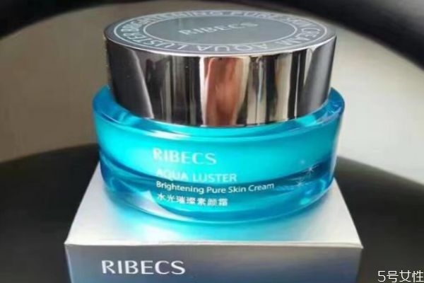 涂素顏霜要卸妝嗎 涂素顏霜用什么卸妝好 涂素顏霜要卸妝嗎 涂素顏霜用什么卸妝好