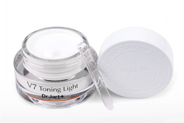 一瓶素顏霜能用多久 素顏霜開封后要盡快用 一瓶素顏霜能用多久 素顏霜開封后要盡快用