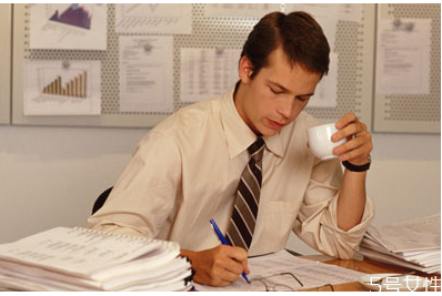 經(jīng)常熬夜會變胖嗎 減肥期間幾點睡覺最好 經(jīng)常熬夜會變胖嗎 減肥期間幾點睡覺最好