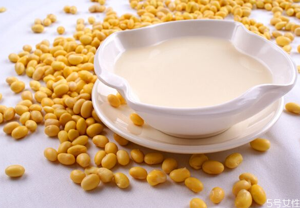 減肥可以喝豆?jié){嗎 豆?jié){為什么不能天天喝 減肥可以喝豆?jié){嗎 豆?jié){為什么不能天天喝