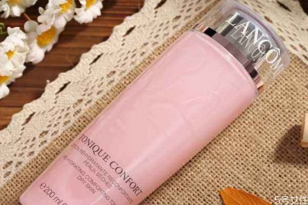 蘭蔻粉水有兩種瓶蓋嗎 蘭蔻粉水爆痘的原因是什么 蘭蔻粉水有兩種瓶蓋嗎 蘭蔻粉水爆痘的原因是什么