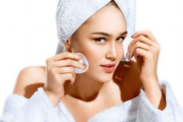 什么情況需要卸妝 用了什么需要卸妝 什么情況需要卸妝 用了什么需要卸妝