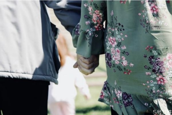 老公不愿碰你說明什么 當(dāng)男人不碰你說明什么 老公不愿碰你說明什么 當(dāng)男人不碰你說明什么