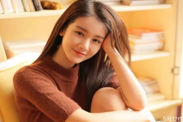 怎樣看出兩個(gè)人有感覺(jué) 遇見(jiàn)心上人的反應(yīng) 怎樣看出兩個(gè)人有感覺(jué) 遇見(jiàn)心上人的反應(yīng)