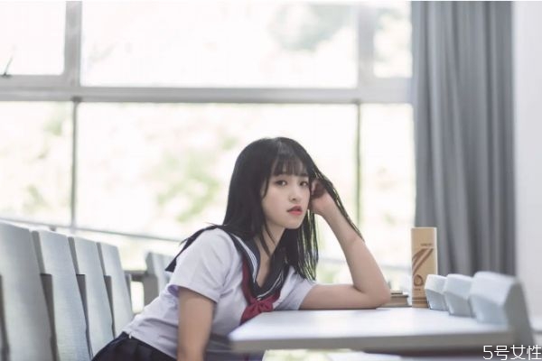 女生喜歡你的跡象 女生喜歡你的細微表現(xiàn) 女生喜歡你的跡象 女生喜歡你的細微表現(xiàn)