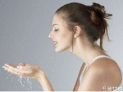 蜂蜜洗臉有什么壞處 蜂蜜洗臉有什么副作用 蜂蜜洗臉有什么壞處 蜂蜜洗臉有什么副作用