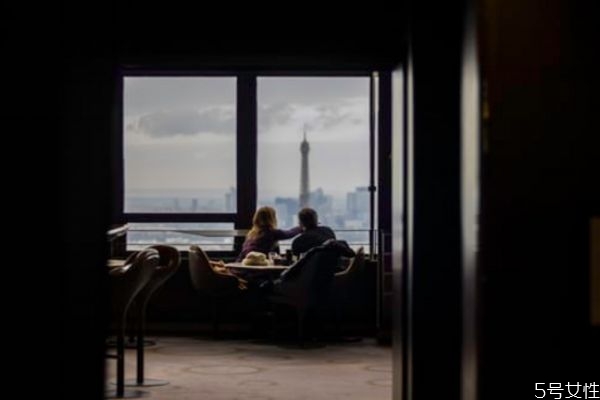 第一次相親見(jiàn)面女生注意事項(xiàng) 相親怎樣算默認(rèn)關(guān)系了