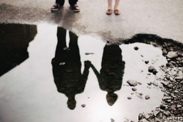 第一次相親見(jiàn)面女生注意事項(xiàng) 相親怎樣算默認(rèn)關(guān)系了