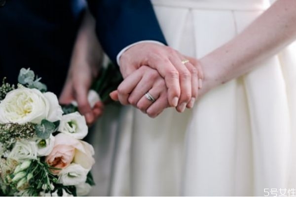 女生喜歡你的跡象 女生喜歡你的細微表現(xiàn) 女生喜歡你的跡象 女生喜歡你的細微表現(xiàn)