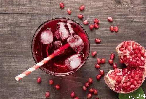 石榴汁可以加牛奶嗎 榨石榴汁需要加水嗎 石榴汁可以加牛奶嗎 榨石榴汁需要加水嗎