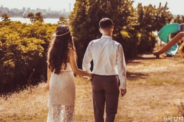 回避型人格喜歡什么人 回避型愛一個人表現(xiàn) 回避型人格喜歡什么人 回避型愛一個人表現(xiàn)