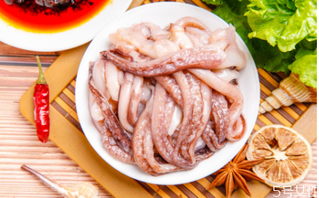 冷凍魷魚怎么處理 魷魚怎么去腥味 冷凍魷魚怎么處理 魷魚怎么去腥味