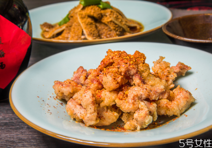 炸酥肉用什么肉最好 炸酥肉起泡沫怎么解決 炸酥肉用什么肉最好 炸酥肉起泡沫怎么解決