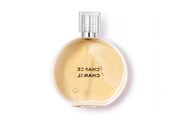 車載香水和普通香水的區(qū)別 香水和香霧有什么區(qū)別 車載香水和普通香水的區(qū)別 香水和香霧有什么區(qū)別