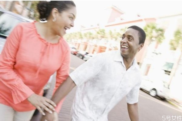 兩個人如何保持新鮮感 情侶保持新鮮感的妙招 兩個人如何保持新鮮感 情侶保持新鮮感的妙招