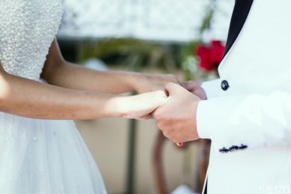 不跟婆婆來往誰損失大 兒媳不回婆家是誰丟臉 不跟婆婆來往誰損失大 兒媳不回婆家是誰丟臉