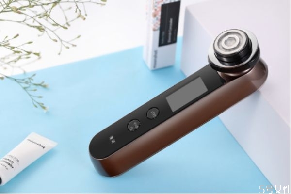 美容導(dǎo)入儀怎么使用 美容導(dǎo)入儀的用途 美容導(dǎo)入儀怎么使用 美容導(dǎo)入儀的用途