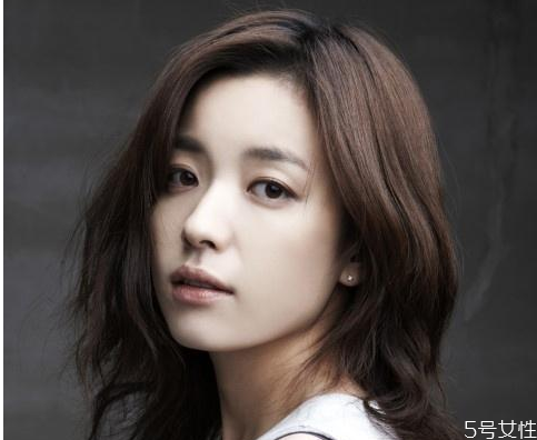 如何用劉海修飾臉型 怎樣用劉海修飾大圓臉 如何用劉海修飾臉型 怎樣用劉海修飾大圓臉