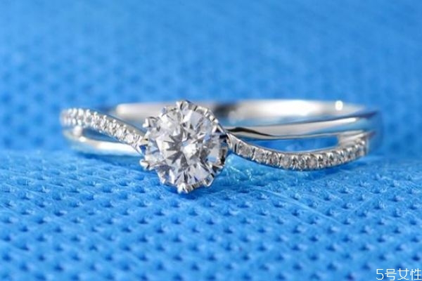 莫桑鉆是什么 莫桑石和鉆石最大的區(qū)別 莫桑鉆是什么 莫桑石和鉆石最大的區(qū)別