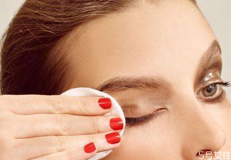 只用清水怎么卸妝 忘帶卸妝水怎么卸妝 只用清水怎么卸妝 忘帶卸妝水怎么卸妝