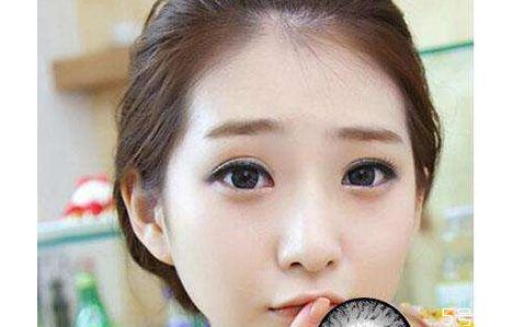 美瞳裂了一點(diǎn)還能戴嗎 美瞳破了如何補(bǔ)救 美瞳裂了一點(diǎn)還能戴嗎 美瞳破了如何補(bǔ)救